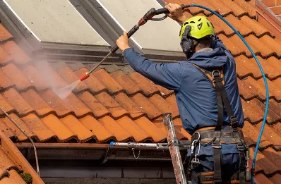 Démoussage et hydrofuge de toiture à Écauville